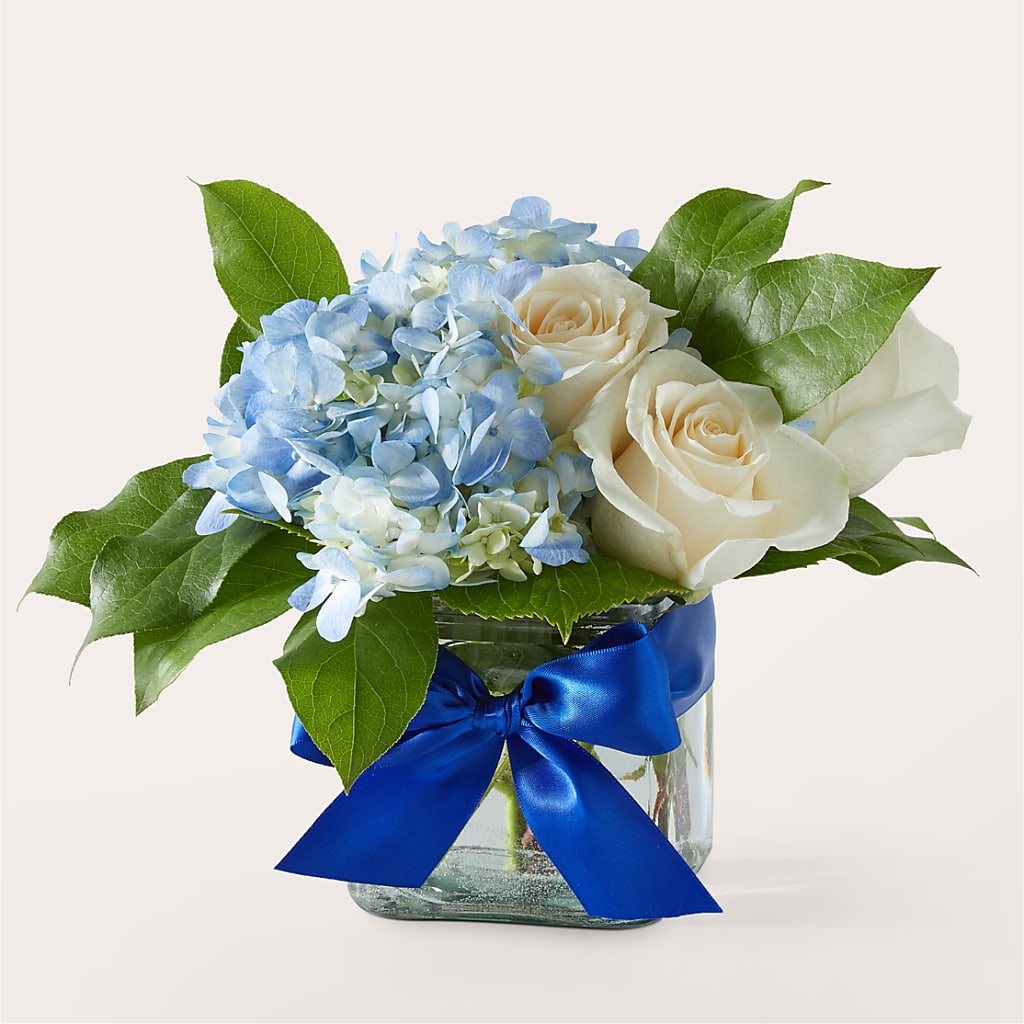 Sky Blue Delight Bouquet – Bakers, Wichita KS