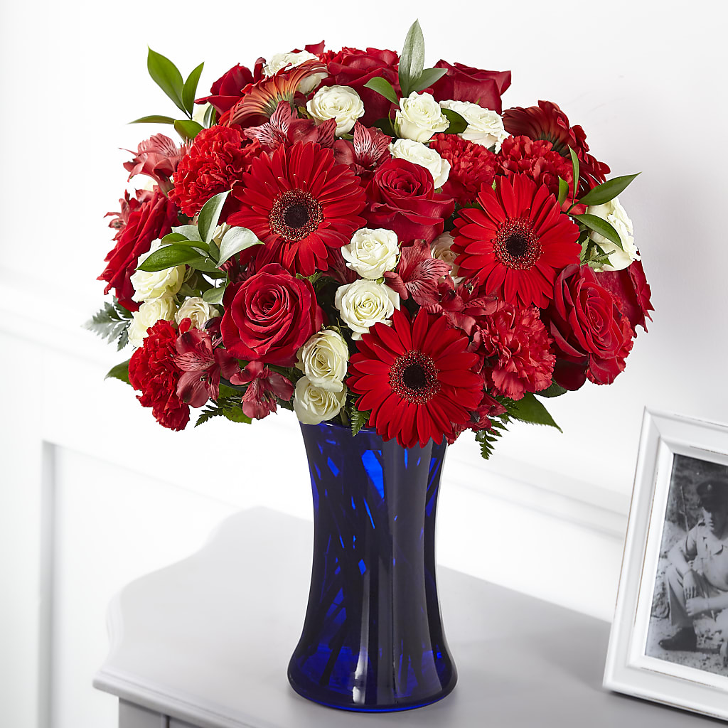 Hearts Embrace Bouquet – Bakers, Wichita KS