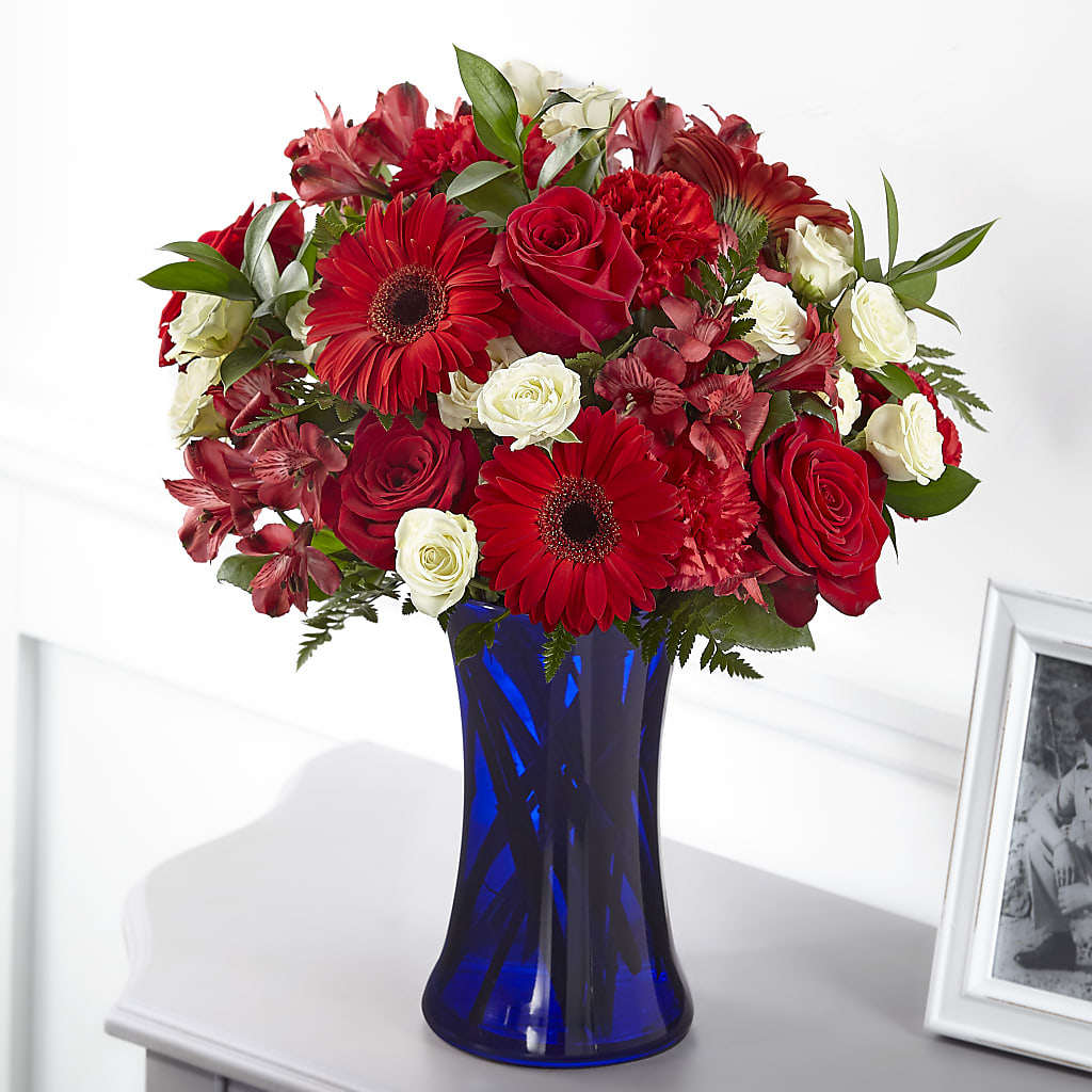 Hearts Embrace Bouquet – Bakers, Wichita KS