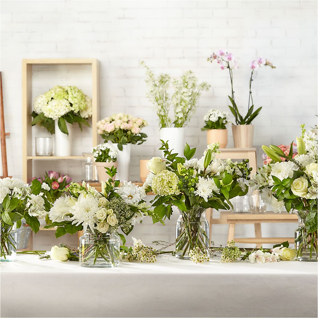 Classic Ivory – A Florist Original – Bakers, Wichita KS
