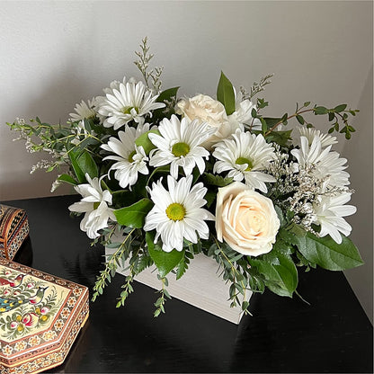 Fresh Linen Box Bouquet –  Bakers, Wichita KS